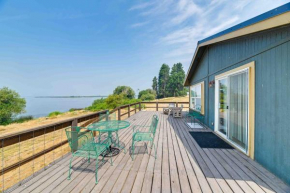 Lakefront Chiloquin Home with Scenic Deck!